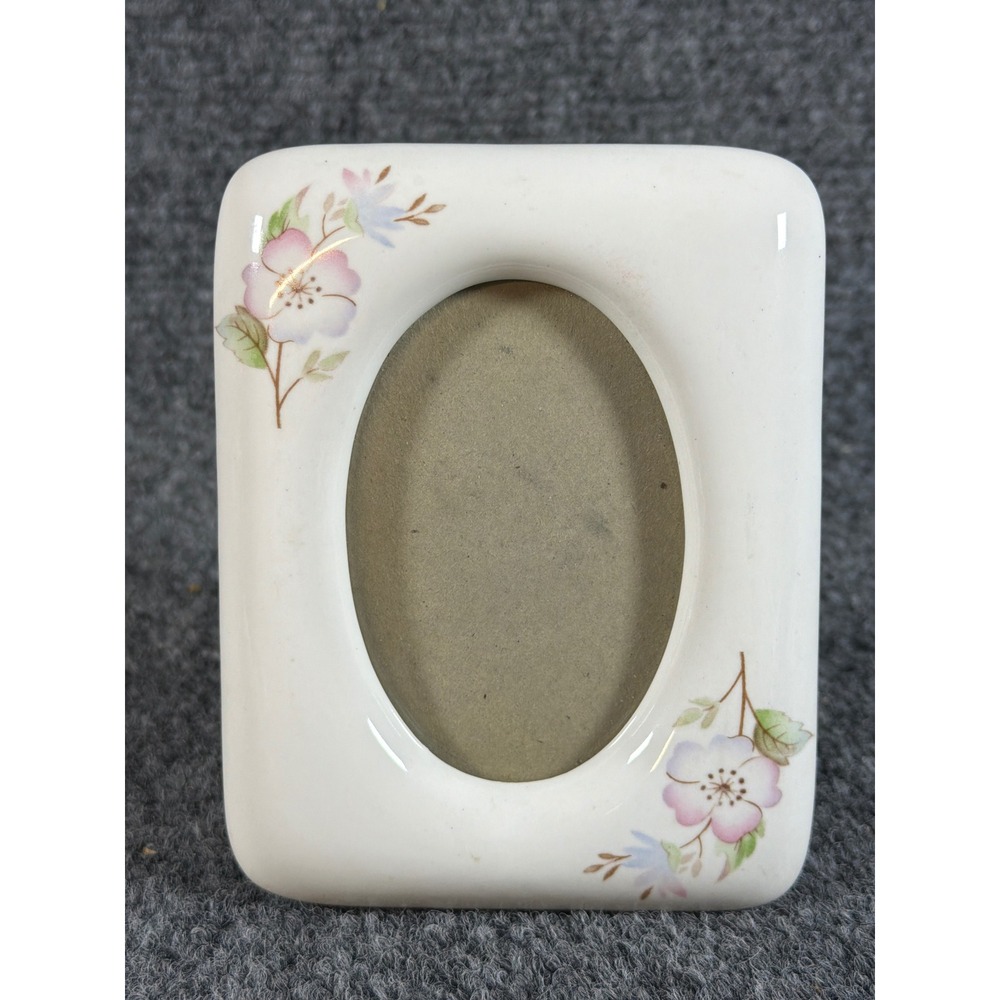 Vintage Ceramic Floral Picture Frame White Gold Trim Oval Opening Tabletop 5x4